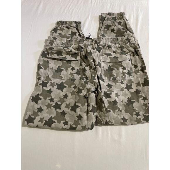Monrow Joggers Women's Large NWT Star Camo Joggers Elastic Waist Green Tea - Picture 7 of 10